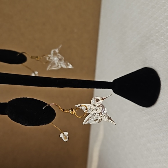 Vintage Glass Hummingbird Earrings - Picture 5 of 5